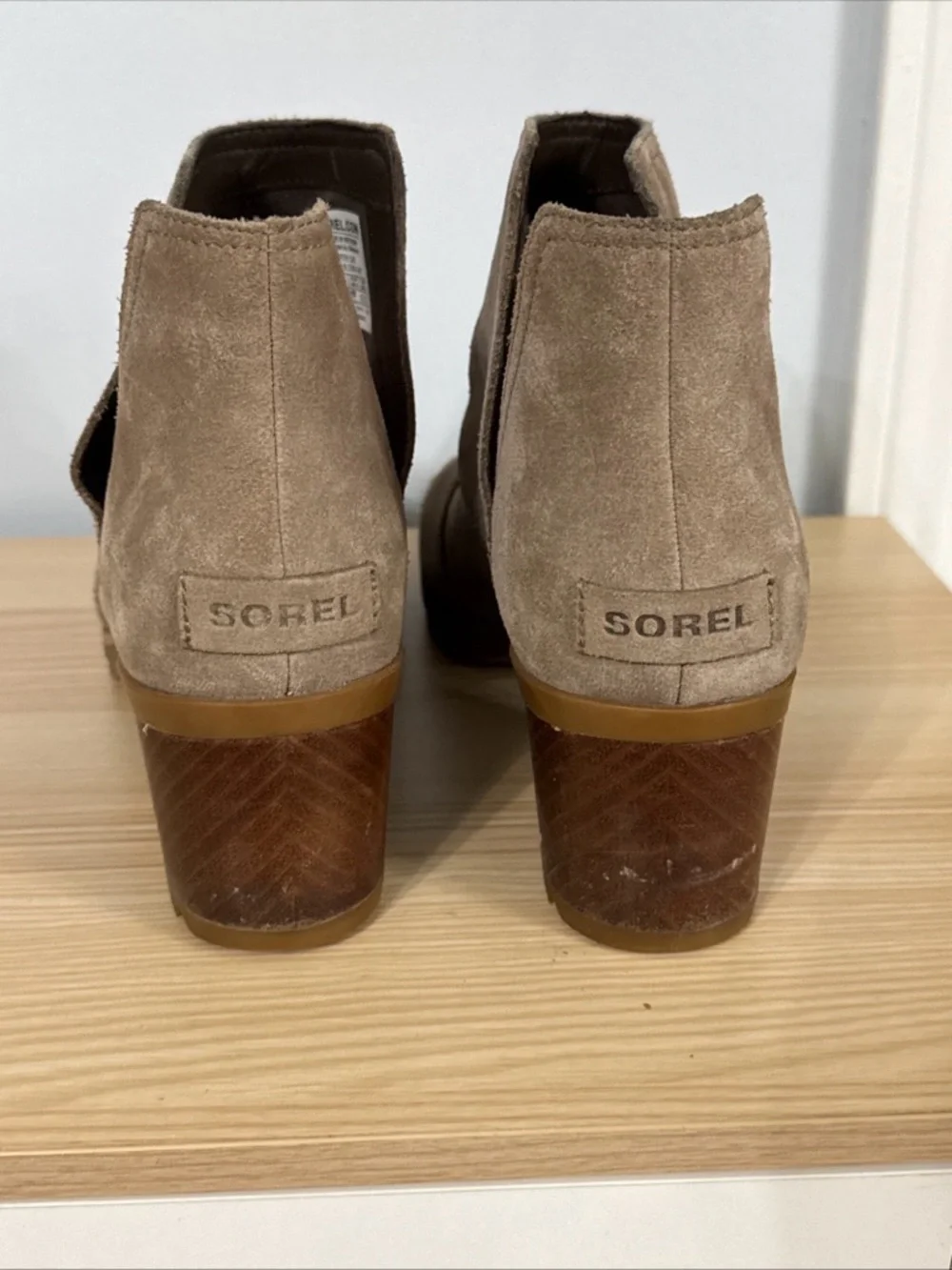 Sorel Women's Cate Cut-Out Waterproof Suede Leather Ankle Boot 9.5 Taupe Chelsea